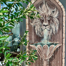 Load image into Gallery viewer, Lion Water Fountain

